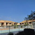 Avec Parking Et Piscine, A 5 Minutes De La La
