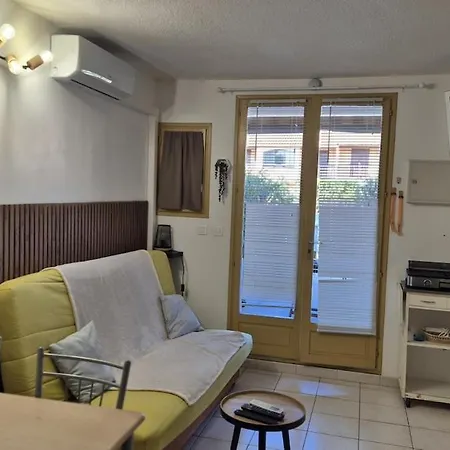 Résidence Avec Parking Et Piscine, à 5 Minutes De La La *