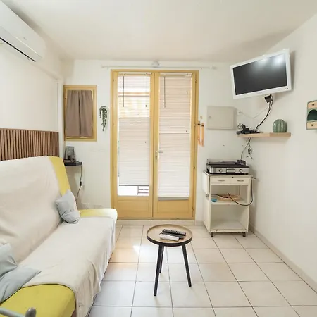 Résidence Avec Parking Et Piscine, à 5 Minutes De La La Appartamento